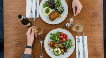 Vegan in the City: Navigating Plant-Based Dining in Urban Environments